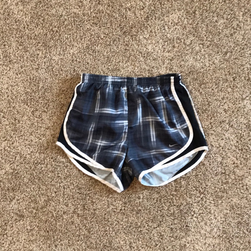 Grey Nike shorts